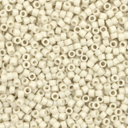 Miyuki kralen 11/0 delica's Opaque luster linen beige DB-261