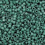 Miyuki kralen 11/0 delica's Duracoat opaque dyed forest green DB-2358