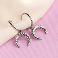 Specials Bekijk hier al onze oorbellen en hangers