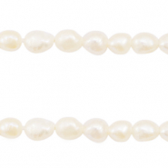 BQ Zoetwater parels nugget ovaal 4-5x3-4mm Natural white