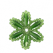 Hangers van facet flower Grass green