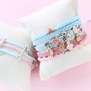 Inspiratiesets Armbandjes afgemaakt met bedels van DQ metaal!