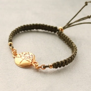Inspiratiesets Nieuwe uitdaging: armbandjes met macramé draad en waxkoord