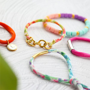 Inspiratiesets Zo combineer je Stitched elastisch lint Ibiza met stainless steel tube kralen voor de mooiste armbanden