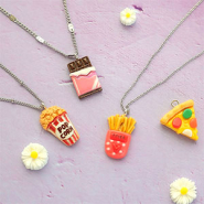 Inspiratiesets Sieraden inspiratie met hangers en kralen van resin food en bloem