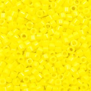 Miyuki kralen 11/0 delica's Opaque yellow