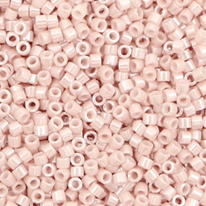 Miyuki kralen 11/0 delica's Opaque pink champagne ceylon DB-1535