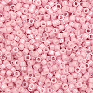 Miyuki kralen 11/0 delica's Opaque luster rosewater DB-1907