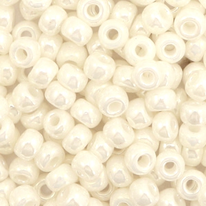 Miyuki 6/0 rocailles Ceylon antique ivory pearl 6-592
