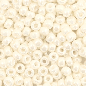 Miyuki 8/0 rocailles Ceylon antique ivory pearl 8-592