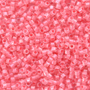 Miyuki kralen 11/0 delica's Coral lined luster crystal pink DB-70