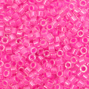 Miyuki kralen 11/0 delica's Luminous hot magenta pink DB-2037