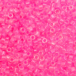 Miyuki kralen 11/0 delica's Luminous cotton candy pink DB-2036
