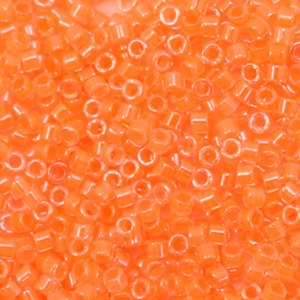 Miyuki kralen 11/0 delica's Luminous creamsicle orange DB-2033
