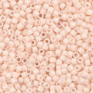 Miyuki kralen 11/0 delica's Opaque matte blush beige DB-354