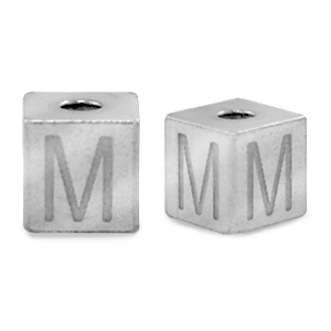 Kralen van stainless steel Roestvrij staal (RVS) letter M Zilver