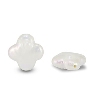 Zoetwaterparels clover Natural white