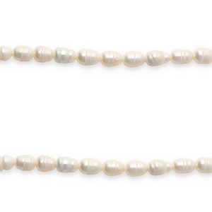 BQ Zoetwater parels oval 9-10mm Natural white