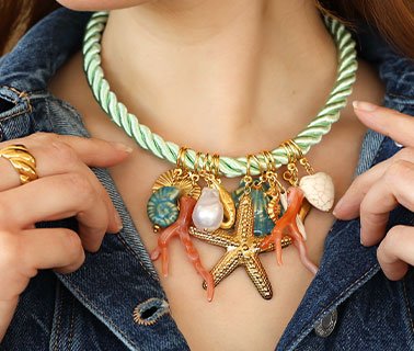 Diverse soorten trendy koord voor sieraden
