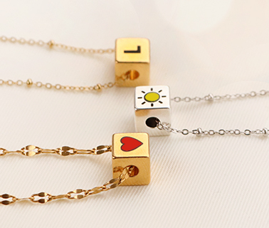 C.U.S&reg; message beads sieraden