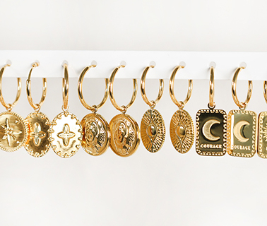 Sieraden display gevuld