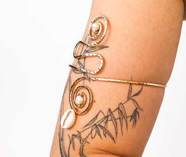 Just in: Metalen arm cuffs