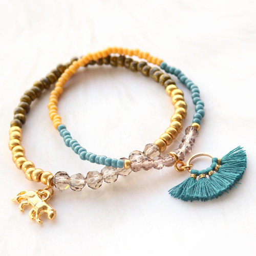 Armbandjes van nieuwe facet kralen + trendy sieradenkaartjes