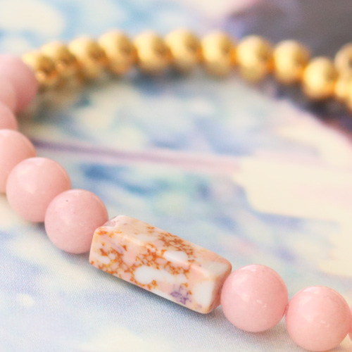 Aan de slag! Maak sieraden en een zonnebrillenkoord met tubes natuursteen kralen