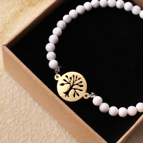 Maak sieraden met onze nieuwe bedels en tussenstukken van stainless steel. Deze sieraden zijn een echte must-have en matchen goed met alle sieraden.
