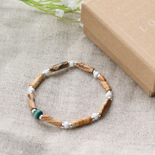 Zo maak je zelf de mooiste armbanden met hout kralen: