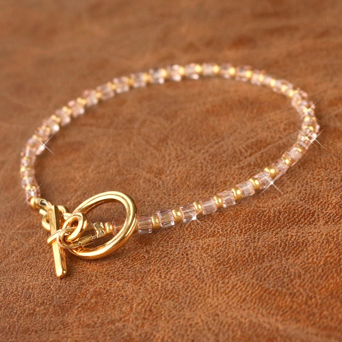 Get inspired! Deze sieraden kun je maken met de nieuwe collectie facet kralen cube: 