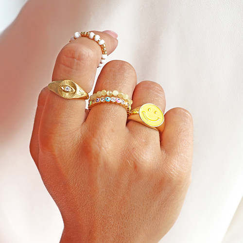 Combineer deze ringen met enamel met zelfgemaakte ringen