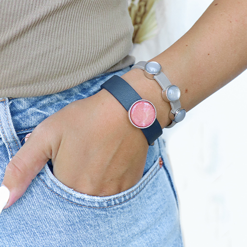 Laat je inspireren en ontwerp unieke cuoio armbanden naar jouw stijl.