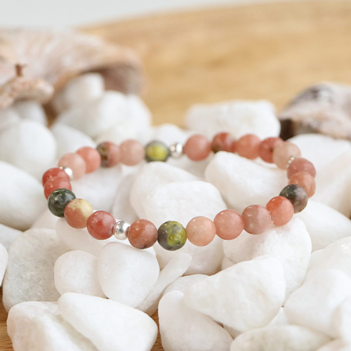 Sieraden inspiratie met kleurrijke natuursteen kralen