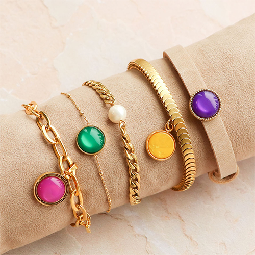 Cre&euml;er sieraden sets met kleurrijke Polaris cabochons
