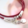 Trendy sieraden van trendy koord plat suede style en DQ metaal 