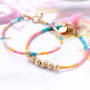 Maak vrolijke armbandjes met onze zomerse collectie rocailles