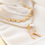 Trendy sieraden maak je met de metalen initial bedels met strass & sieradenkaartjes!