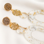 Hangers van resin zijn fantastisch om trendy oorbellen mee te maken. Je hebt niet veel materialen nodig voor een fantastisch effect! Neem snel een kijkje.