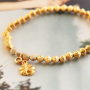 Bekijk hier hoe je de mooiste sieraden kunt maken met natuursteen kralen: