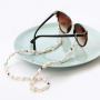 Laat je inspireren en maak zomerse items met macram&eacute; draad, zoetwaterparels en schelpkralen: 
