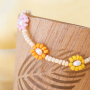 Met de nieuwe rocailles en Preciosa kralen maak je deze kettingen en armbanden: