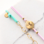 Ga aan de slag met gekleurd elastiek en maak trendy armbanden!