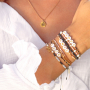 Fijne macram&eacute; armbanden met Miyuki kralen en letterkralen 