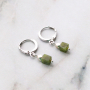 Deze oorbellen en armbanden maak je met de nieuwe natuursteen cube kralen: