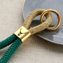 Deze winterse Mix & Match sleutelhangers kun je eenvoudig zelf maken: 