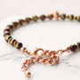 Met jade natuursteen kralen kun je deze leuke sieraden maken