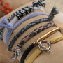 Deze armbanden kun je maken met het nieuwste elastisch stitched lint: 