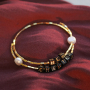 Deze sieraden kun je maken met jasseron, acryl letterkralen, C.U.S lint en diverse kralen en bedels: