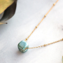 Deze sieraden kun je maken met jasseron, acryl letterkralen, C.U.S lint en diverse kralen en bedels: